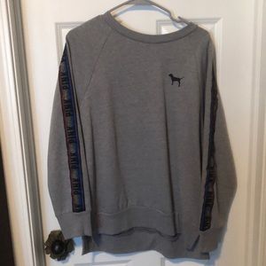 Crew neck sweatshirt/sweater